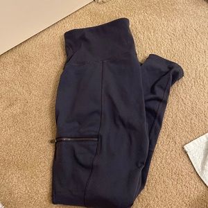 Grey workout pants with pocket!